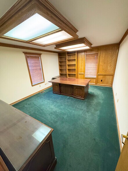 More Photos Of 8104 NW 122nd St, Oklahoma City Office For Sale