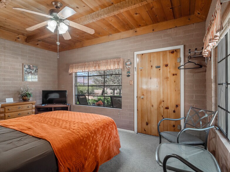 More Photos Of 106705 US Highway 395, Coleville Hotel For Sale