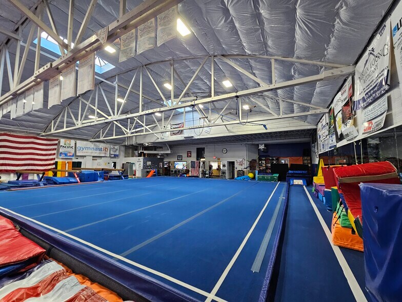 More Photos Of 815 N 1st Ave, Great Falls Auto Dealership For Lease