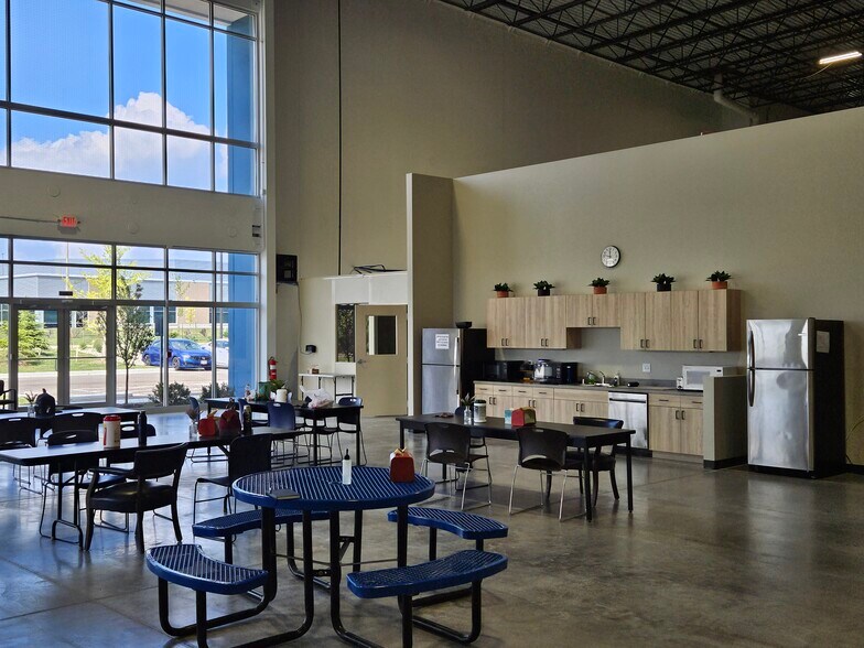 More Photos Of 6305 Ronald Reagan, Madison Warehouse For Lease