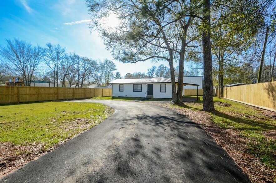 More Photos Of 22316 E Martin Dr, Porter Industrial For Sale