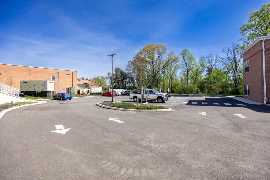 More Photos Of 685 Salina Rd, Sewell Healthcare For Sale