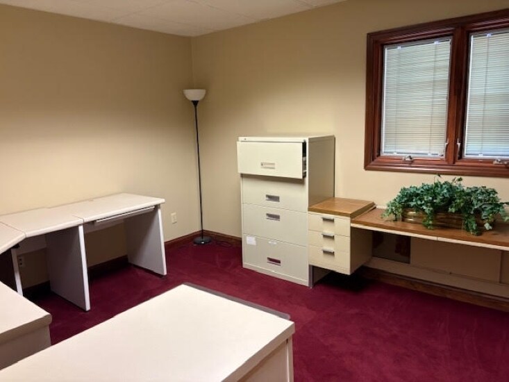 More Photos Of 1081 N University Blvd, Middletown Office For Lease