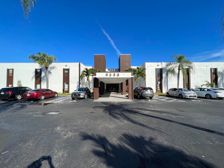More Photos Of 8333 W McNab Rd, Tamarac Medical For Lease