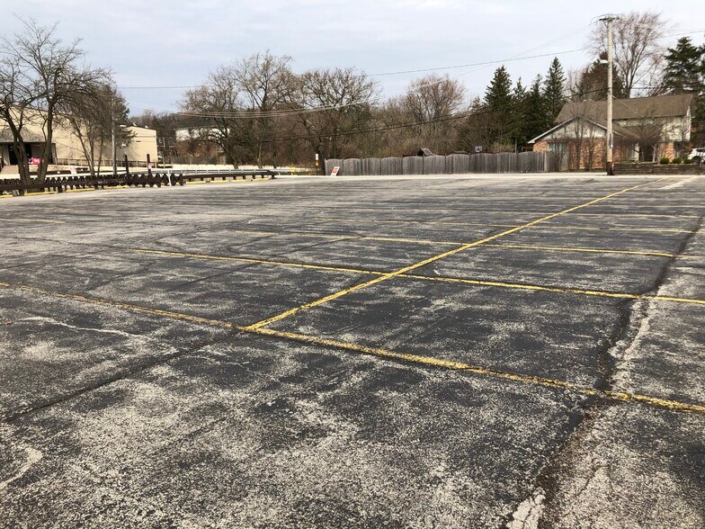 More Photos Of 8300 Wolf Rd, Willow Springs Health Club For Sale