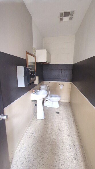 More Photos Of 1440 N Dorgenois St, New Orleans Freestanding For Lease