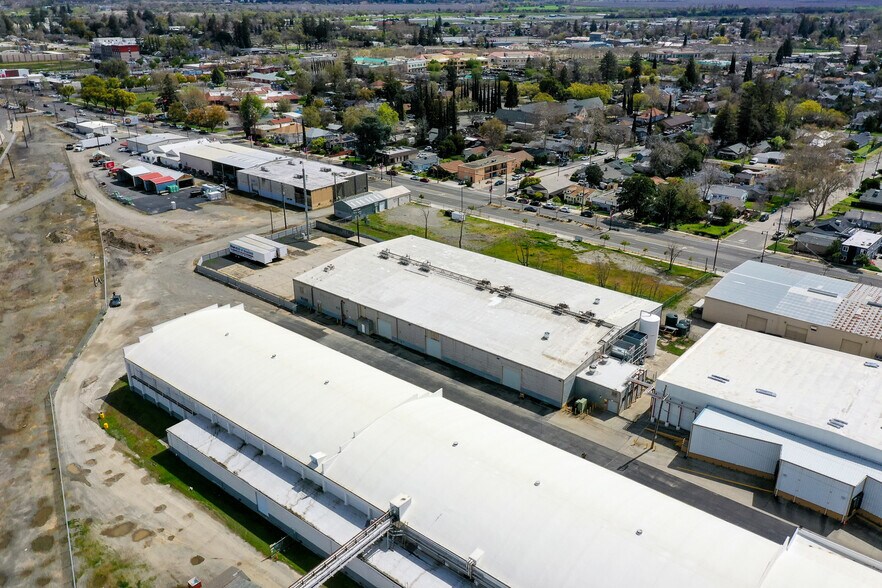 More Photos Of 680 Jones St, Yuba City Warehouse For Lease