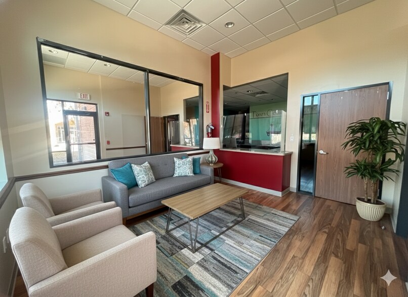 More Photos Of 3521 Town Center Blvd, Sugar Land Medical For Lease