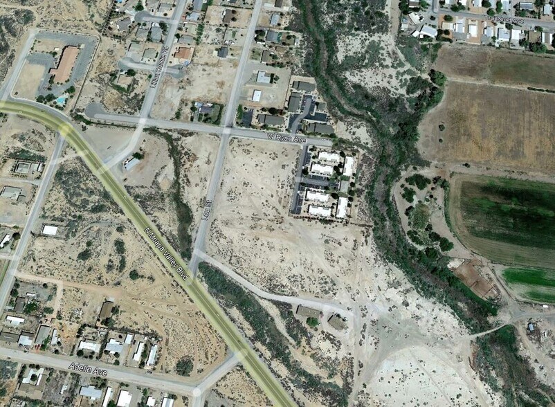 More Photos Of Ryan & Lou, Overton Land For Sale