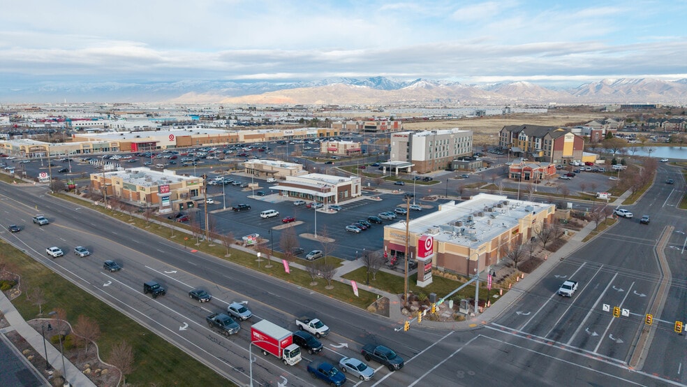 More Photos Of 2683 S High Commons Way, West Valley City Restaurant For Lease