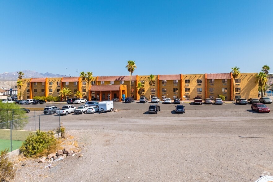 More Photos Of 320 Lee Ave, Bullhead City Apartments For Sale