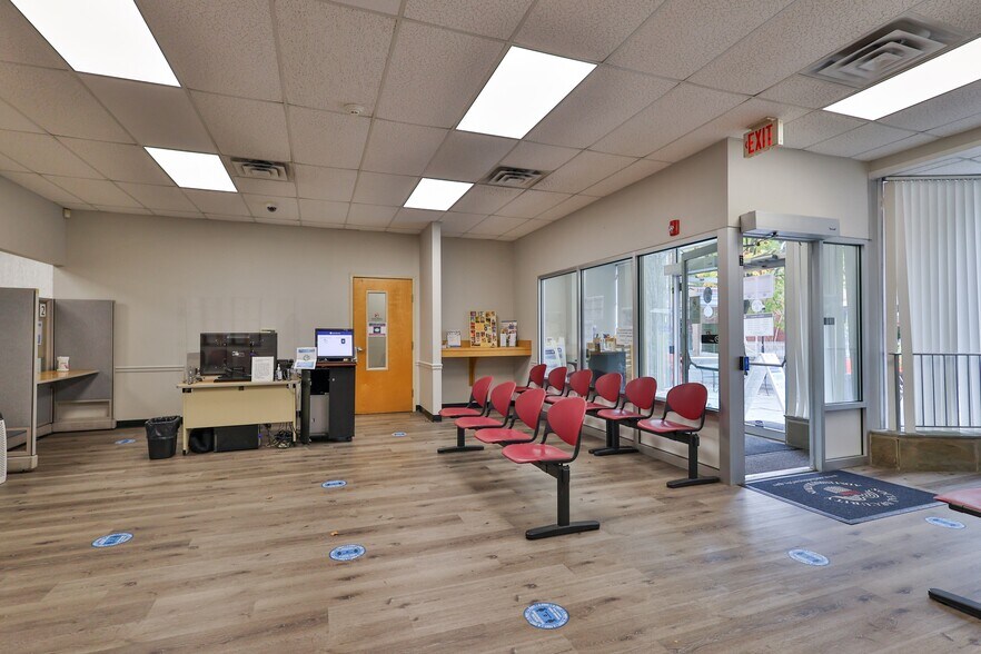 More Photos Of 555 Main St, Bethlehem Office For Lease