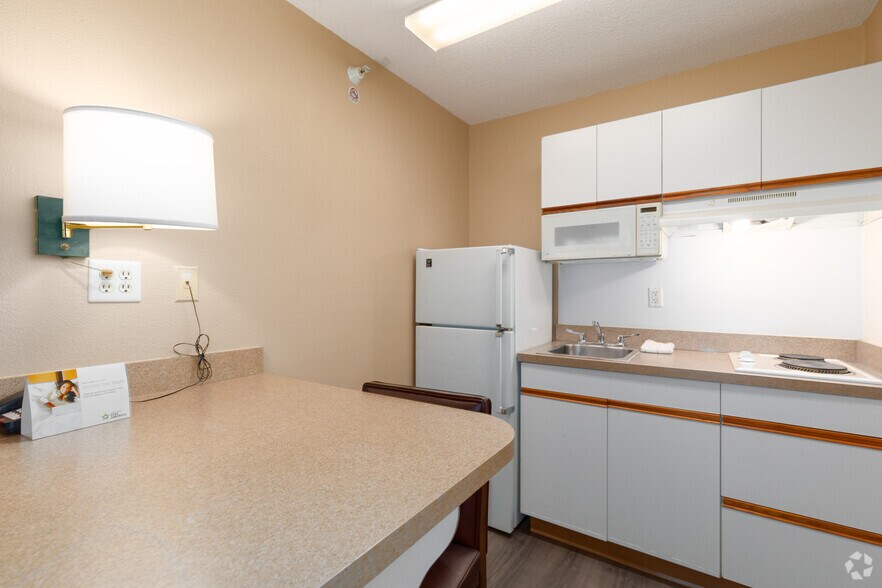 More Photos Of 4810 Bluestone Dr, Raleigh Hotel For Sale