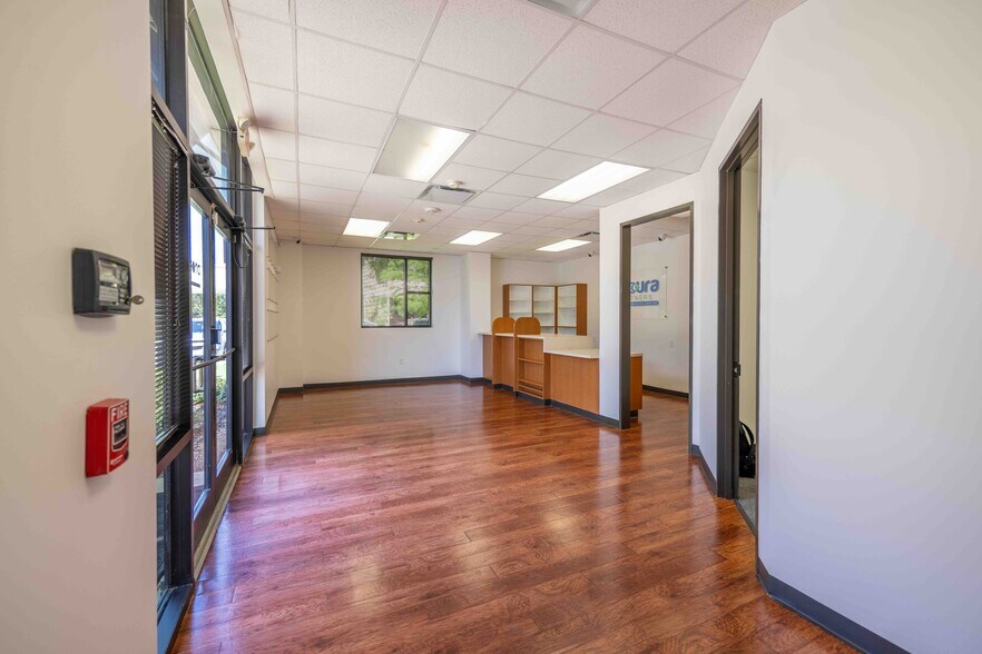 More Photos Of 8721 Highway 6, Missouri City Medical For Lease