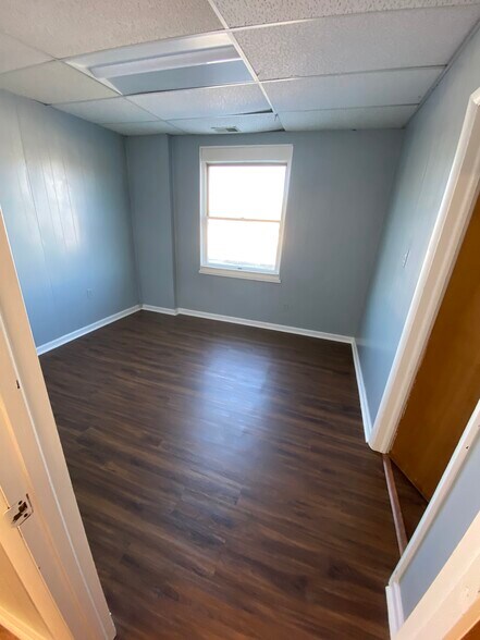 More Photos Of 3081-3089 Old Washington Rd, Waldorf General Retail For Lease