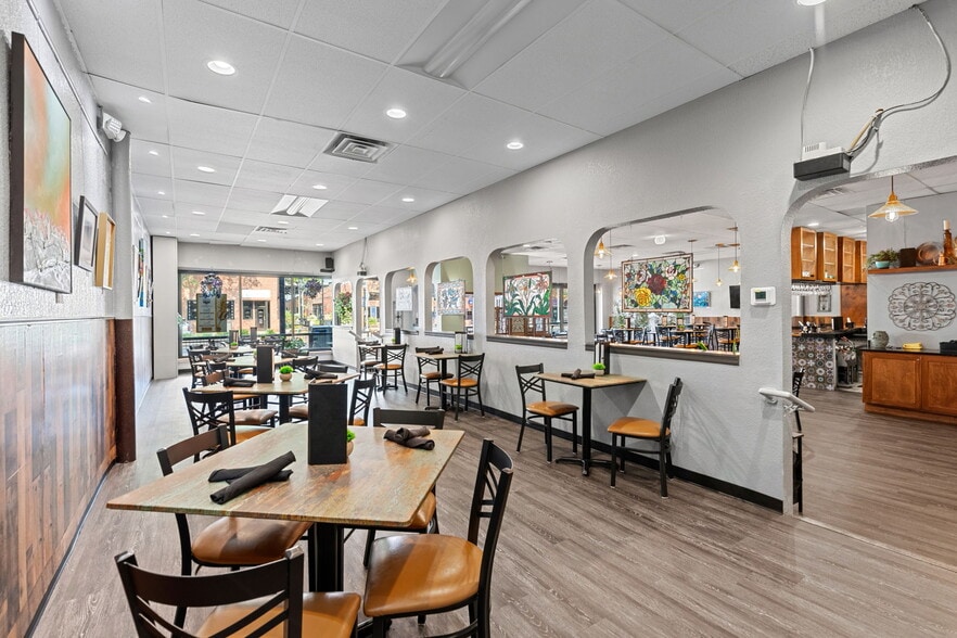 More Photos Of 516 Main St, Longmont Bar For Sale