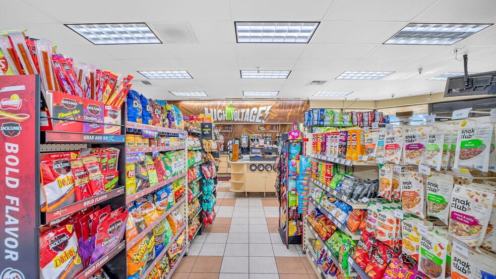 More Photos Of 1187 W San Marcos Blvd, San Marcos Service Station For Sale
