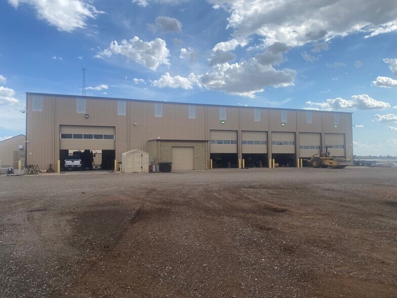 More Photos Of 1100 S Eastern Ave, Oklahoma City Light Manufacturing For Sale