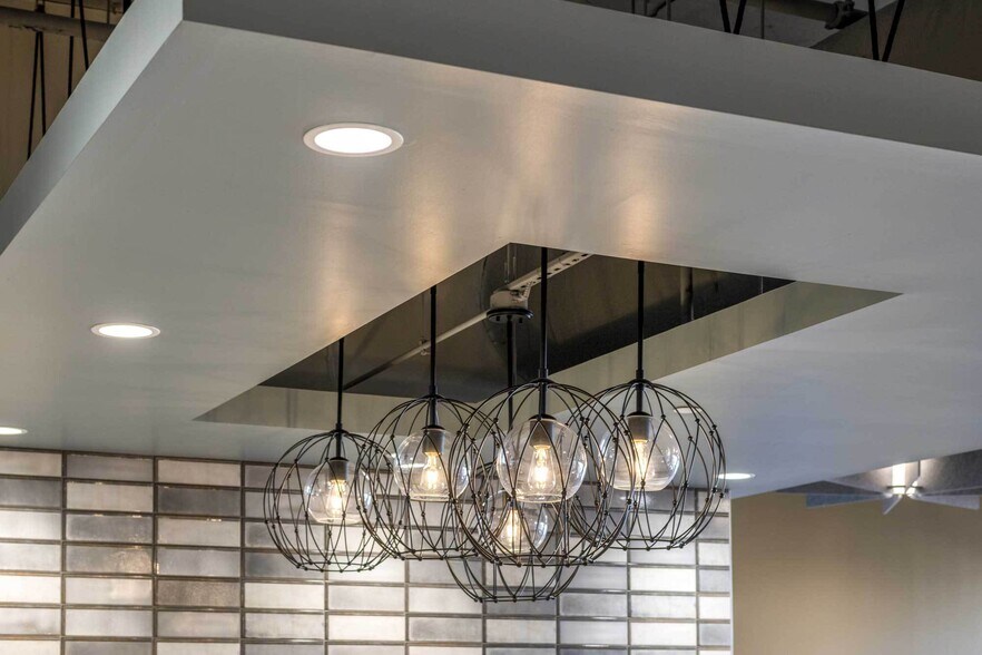 More Photos Of 621 E Pratt St, Baltimore Office For Lease