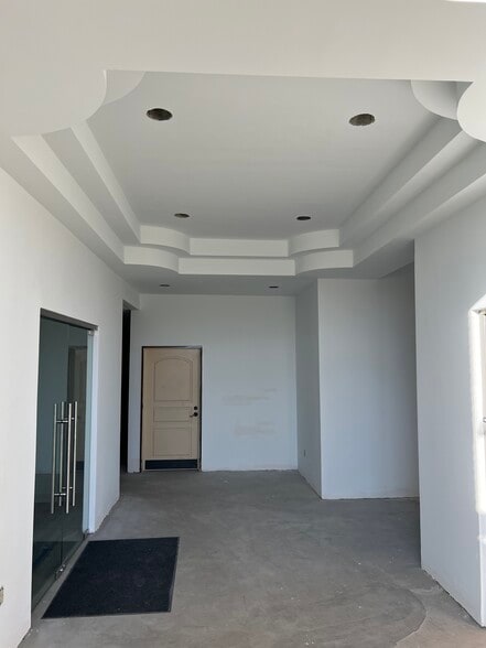 More Photos Of 5405 Diplomat Cir, Orlando Loft Creative Space For Lease