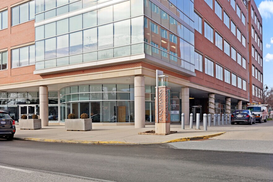 More Photos Of 221 W Philadelphia St, York Office For Sale