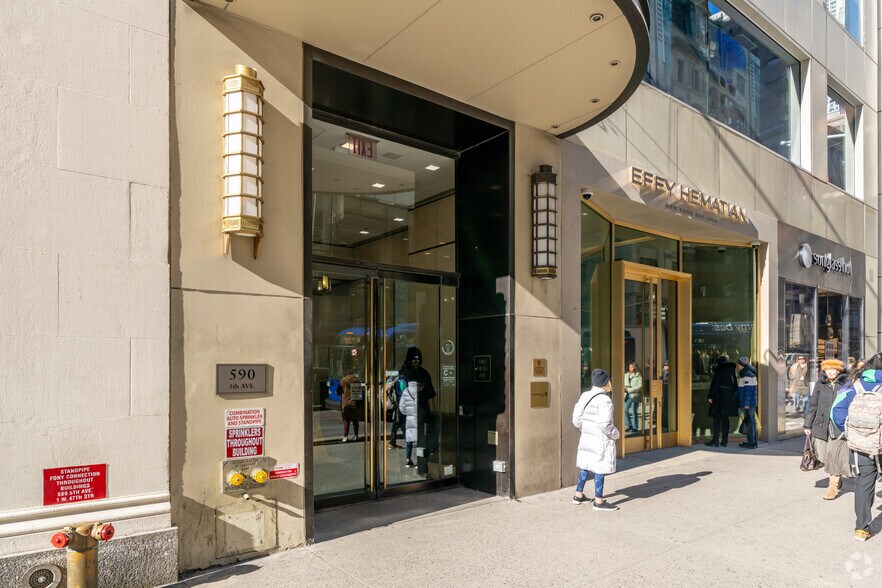 More Photos Of 590 Fifth Ave, New York Office For Lease