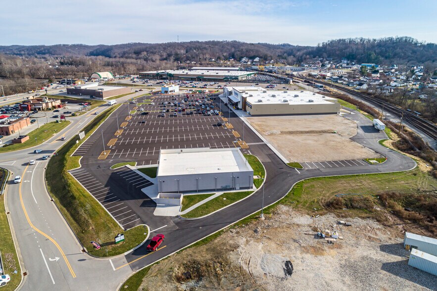 More Photos Of 31 Tanyard Station Dr, Barboursville Unknown For Lease