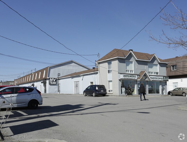 More Photos Of 815 Boul Saint-René O, Gatineau Light Distribution For Lease