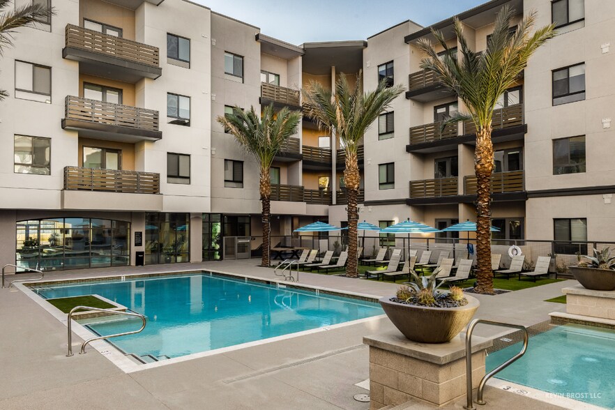 More Photos Of 2040-2060 N Scottsdale Rd, Scottsdale Apartments For Lease