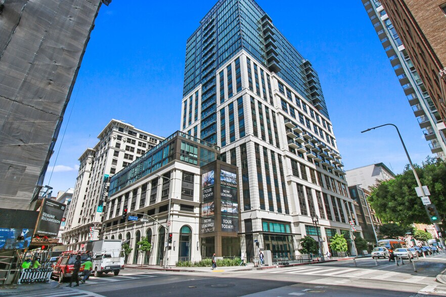 More Photos Of 755 S Spring St, Los Angeles Apartments For Lease