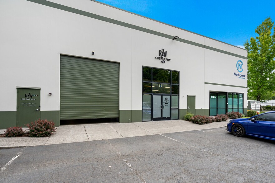 More Photos Of 5900 NE 88th St, Vancouver Distribution For Lease