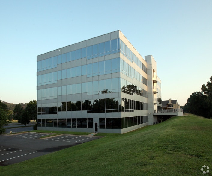 More Photos Of 100 River Bluff Dr, Little Rock Office For Lease