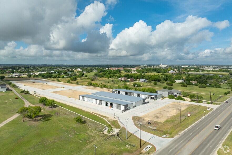 More Photos Of 3300 Dacy Ln, Kyle Industrial For Sale