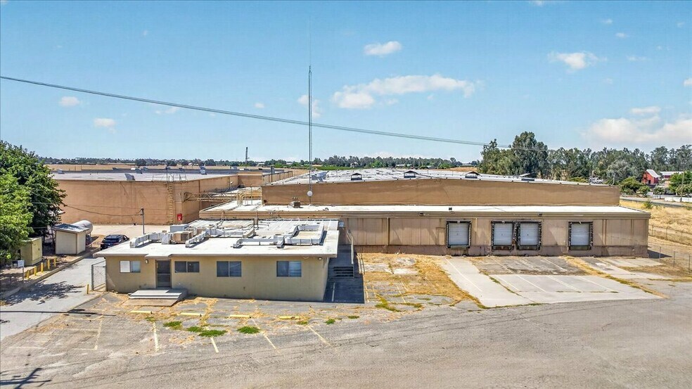 More Photos Of 23745 Avenue 112, Porterville Refrigeration Cold Storage For Sale