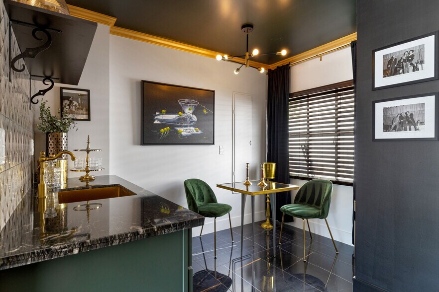 More Photos Of 120 W Vereda Sur, Palm Springs Hotel For Sale