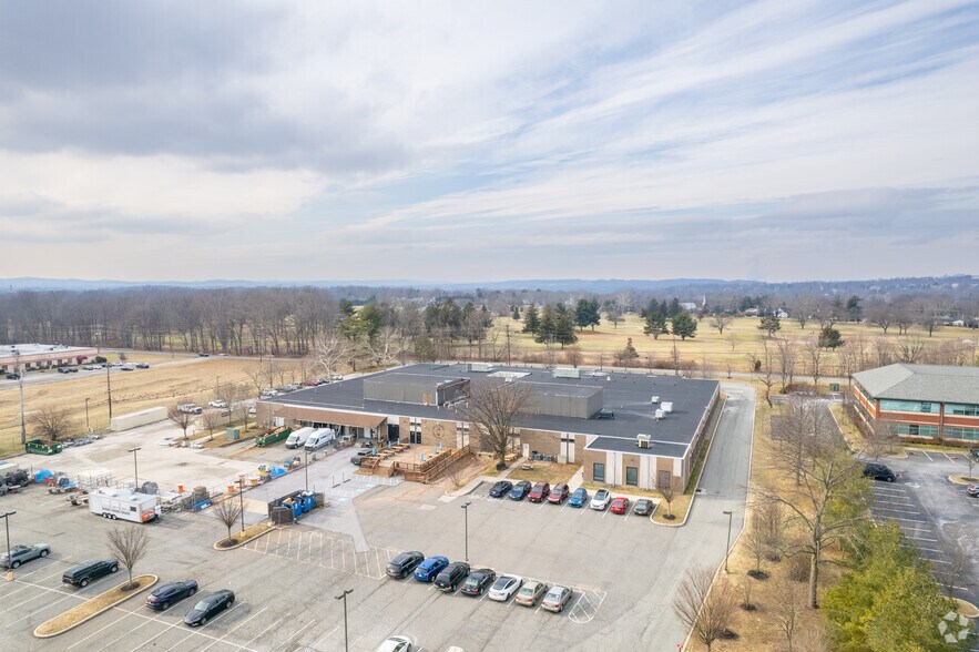 More Photos Of 970 Rittenhouse Rd, Eagleville Light Distribution For Lease