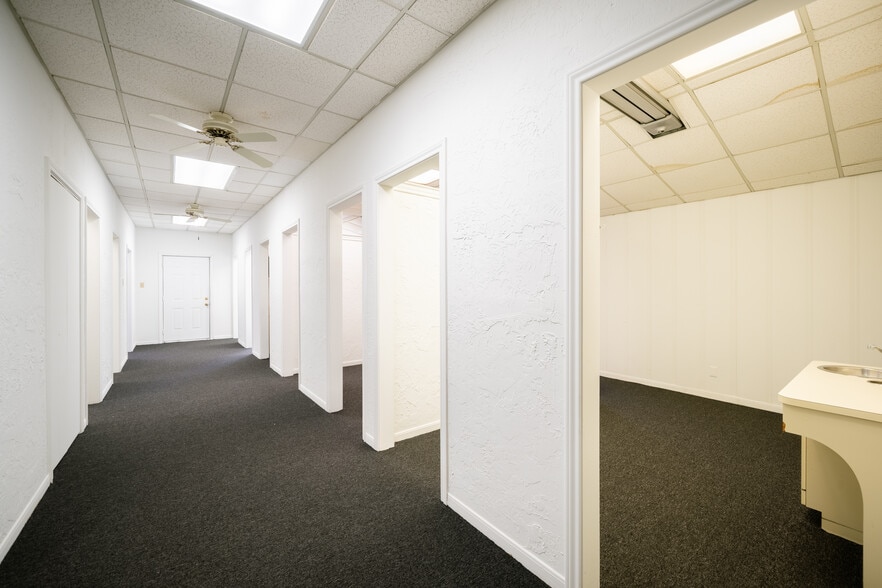 More Photos Of 2534 Walnut Bend Ln, Houston Medical For Sale