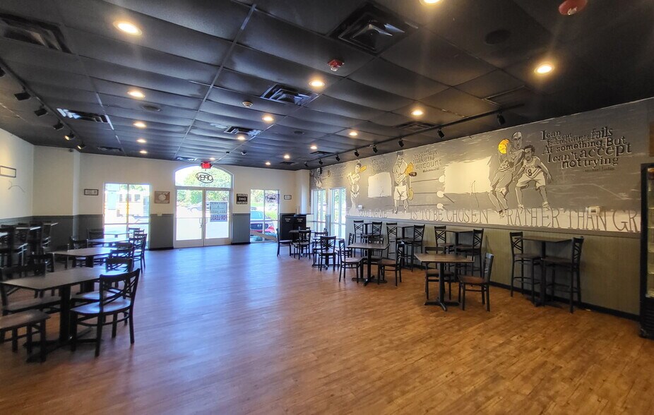 More Photos Of 1054 E Butler Rd, Greenville Storefront Retail Office For Lease