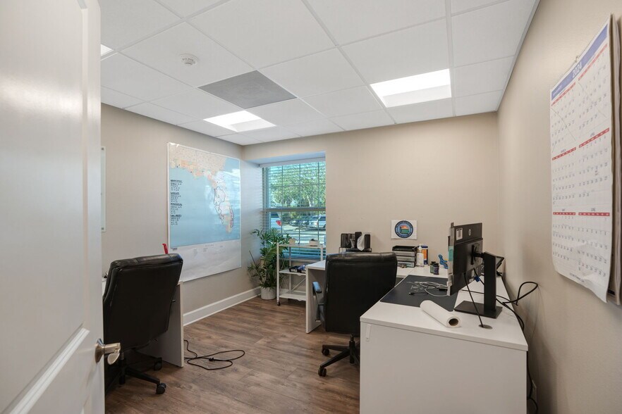 More Photos Of 1505 Tamiami Trl S, Venice Medical For Sale