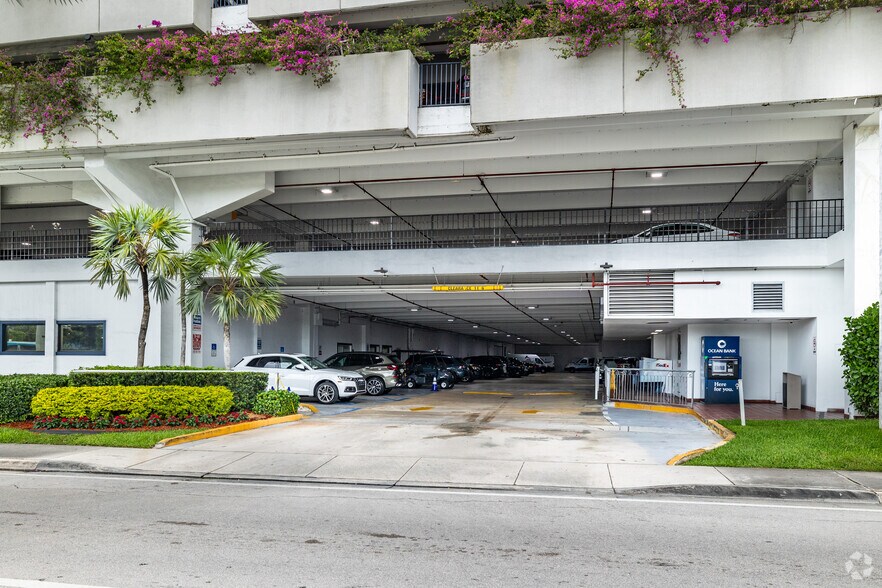 More Photos Of 780-782 NW 42nd Ave, Miami Office For Lease