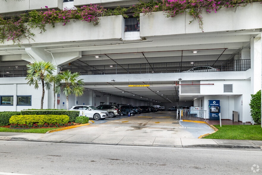 More Photos Of 780-782 NW 42nd Ave, Miami Office For Lease