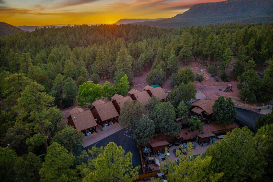 More Photos Of 1022 S Hunter Creek Dr, Payson Hotel For Sale