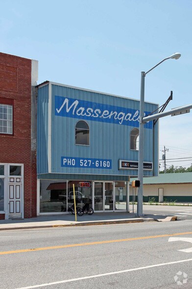 More Photos Of 100 E Broadway St, Lexington Storefront For Sale
