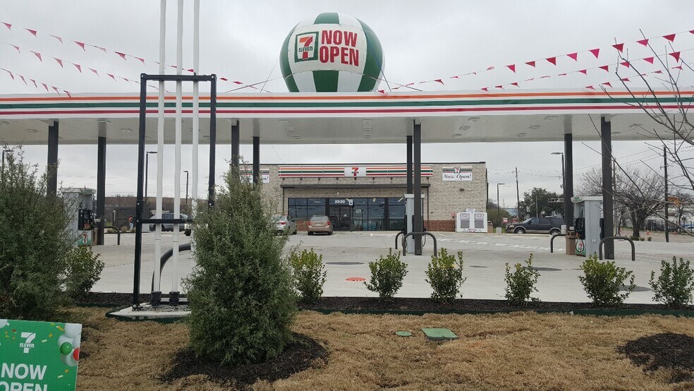 More Photos Of 2920 N Westmoreland Rd, Dallas Freestanding For Sale