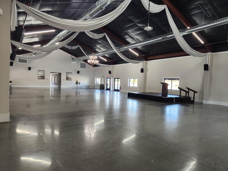 More Photos Of 232 Bordeaux Dr, Thomson Specialty For Sale