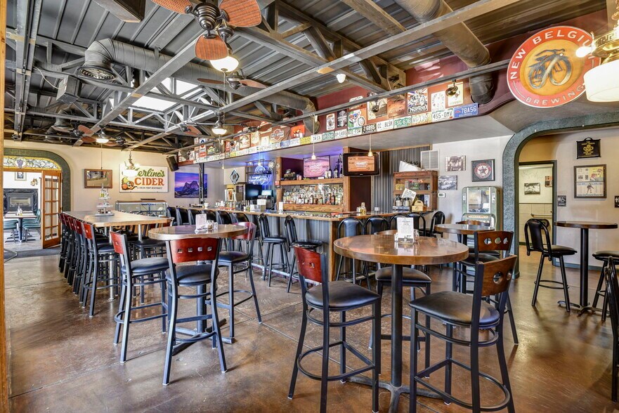 More Photos Of 231 Main St, Canon City Restaurant For Lease