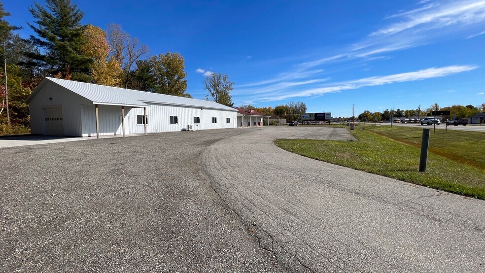 More Photos Of 3331 M 18, Beaverton Manufacturing For Sale