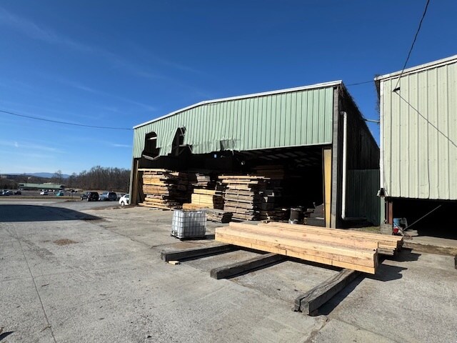 More Photos Of 272 Mule Academy Rd, Fishersville Flex For Sale