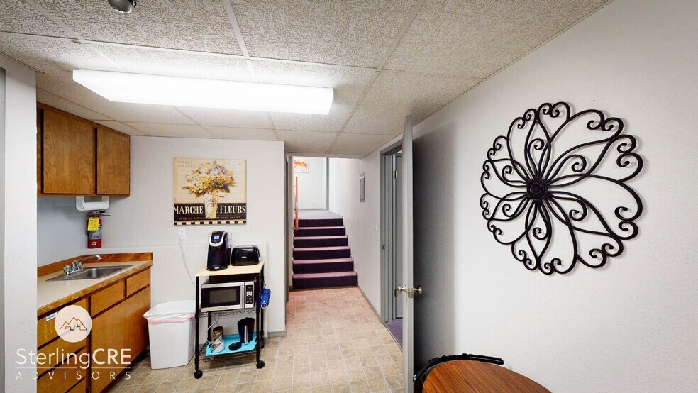 More Photos Of 204-214 Pinckney St, Hamilton Medical For Lease