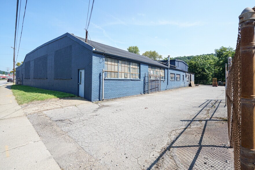 More Photos Of 1702 Wheeling Ave, Glen Dale Manufacturing For Sale